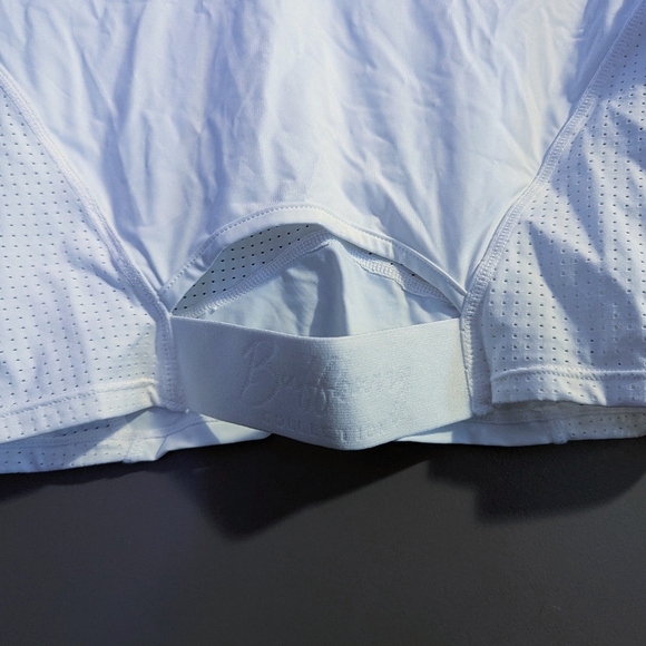 ⭐*New w/o Tags!* BuffBunny Storm Reversible Top in White - Not Available Online! - Picture 6 of 8